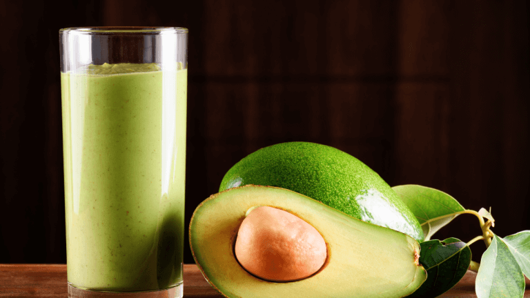 Creamy Avocado & Apple Digestive Smoothie Creamy Avocado & Apple Digestive Smoothie